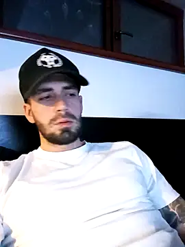 Snapshot of desirtexzle chatting on 02/11/25, 11:12 desirtexzle online show from 02/11/25, 11:12