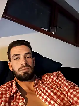 Snapshot of desirtexzle chatting on 02/14/25, 01:02 desirtexzle online show from 02/14/25, 01:02