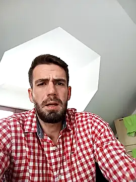 Snapshot of desirtexzle chatting on 02/14/25, 12:36 desirtexzle online show from 02/14/25, 12:36