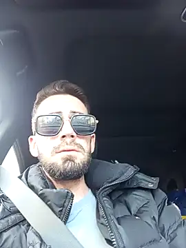 Snapshot of desirtexzle chatting on 02/15/25, 11:17 desirtexzle online show from 02/15/25, 11:17