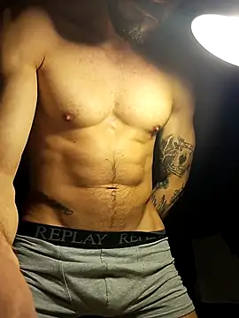 Snapshot of desirtexzle chatting on 03/03/25, 04:25 desirtexzle online show from 03/03/25, 04:25