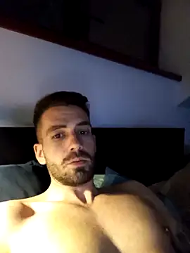 Snapshot of desirtexzle chatting on 03/08/25, 01:17 desirtexzle online show from 03/08/25, 01:17