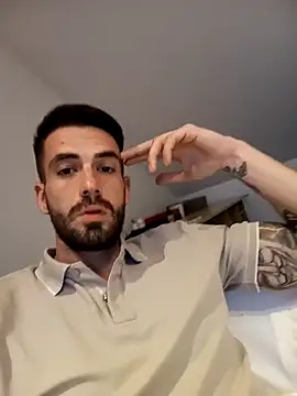 Snapshot of desirtexzle chatting on 03/12/25, 07:17 desirtexzle online show from 03/12/25, 07:17