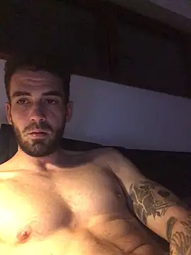 Snapshot of desirtexzle chatting on 03/21/25, 12:07 desirtexzle online show from 03/21/25, 12:07