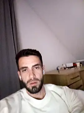 Snapshot of desirtexzle chatting on 03/21/25, 10:17 desirtexzle online show from 03/21/25, 10:17