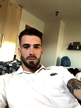 Snapshot of desirtexzle chatting on 09/14/25, 03:44 desirtexzle online show from 09/14/25, 03:44