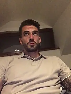 Snapshot of desirtexzle chatting on 09/21/25, 06:31 desirtexzle online show from 09/21/25, 06:31