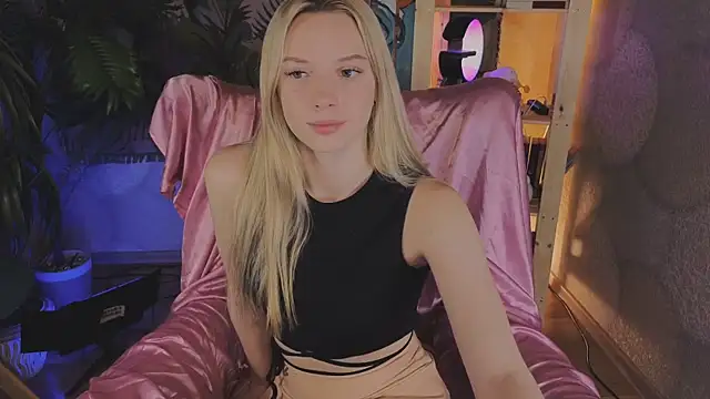 katt  y online show from 10/10/25, 05:06