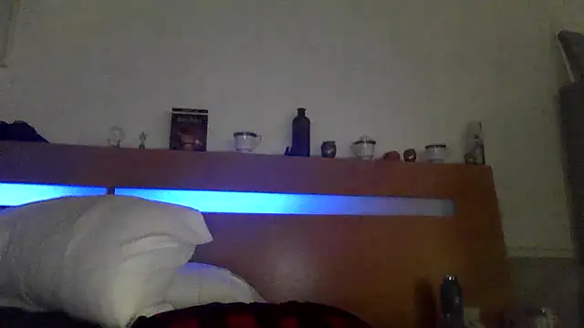 yourcourage1 online show from 10/14/25, 02:34