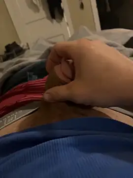 biggzee6 online show from 10/18/25, 04:26