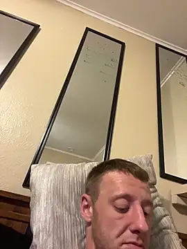 biggzee6 online show from 10/29/25, 05:31