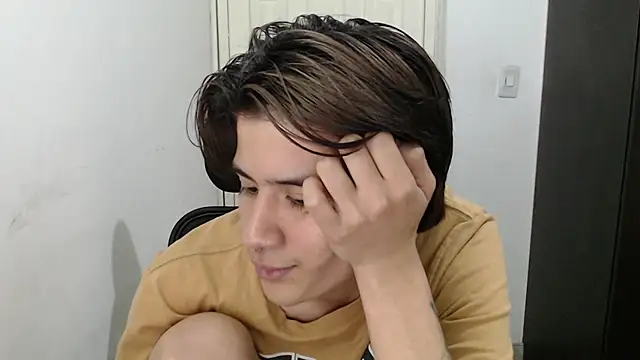 Snapshot of Dha_lia0 chatting on 01/26/25, 04:30 Dha lia0 online show from 01/26/25, 04:30