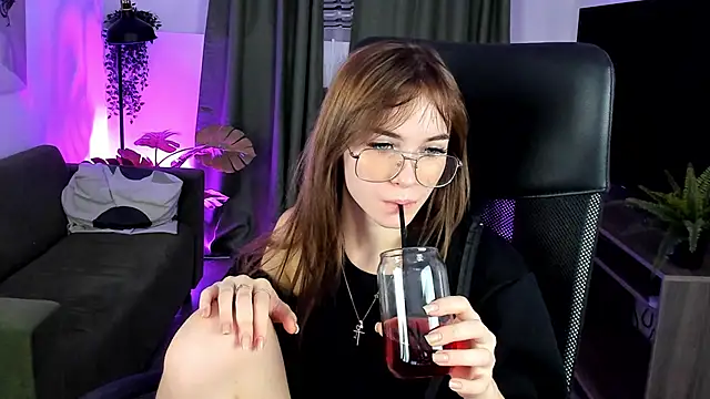 Snapshot of DakotaaJohnnson chatting on 01/27/25, 05:48 DakotaaJohnnson online show from 01/27/25, 05:48