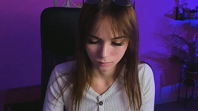 Snapshot of DakotaaJohnnson chatting on 02/06/25, 07:40 DakotaaJohnnson online show from 02/06/25, 07:40