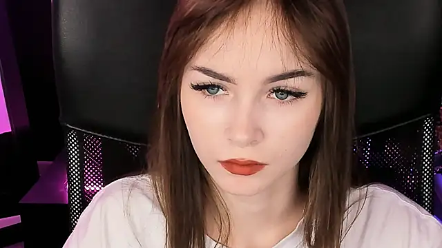 Snapshot of DakotaaJohnnson chatting on 02/11/25, 06:22 DakotaaJohnnson online show from 02/11/25, 06:22