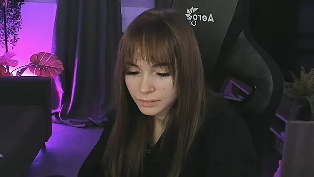 Snapshot of DakotaaJohnnson chatting on 02/25/25, 11:44 DakotaaJohnnson online show from 02/25/25, 11:44