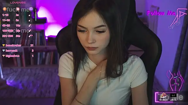 Snapshot of DakotaaJohnnson chatting on 03/22/25, 12:04 DakotaaJohnnson online show from 03/22/25, 12:04