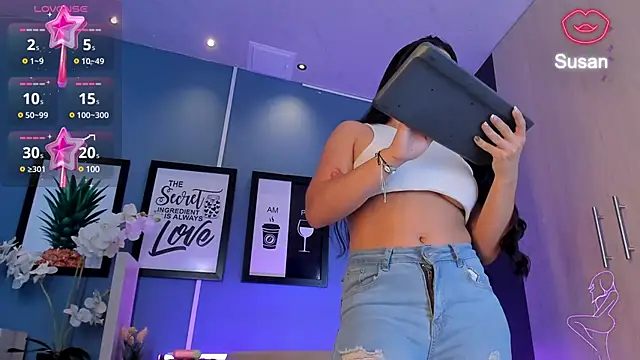 Snapshot of ValeriaOrtega chatting on 02/24/25, 02:04 ValeriaOrtega online show from 02/24/25, 02:04