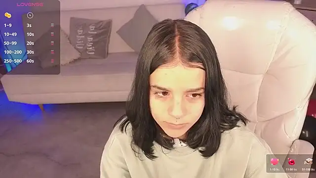 Nicole Foxx  online show from 03/29/26, 07:36