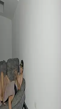 hotlittleones18 online show from 10/25/25, 02:19