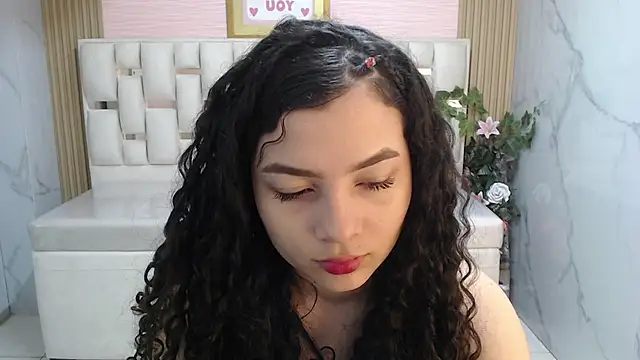 Snapshot of shalon_diaz_s chatting on 11/19/25, 01:11 shalon diaz s online show from 11/19/25, 01:11