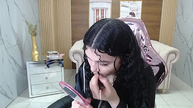 Snapshot of shalon_diaz_s chatting on 11/30/25, 01:15 shalon diaz s online show from 11/30/25, 01:15