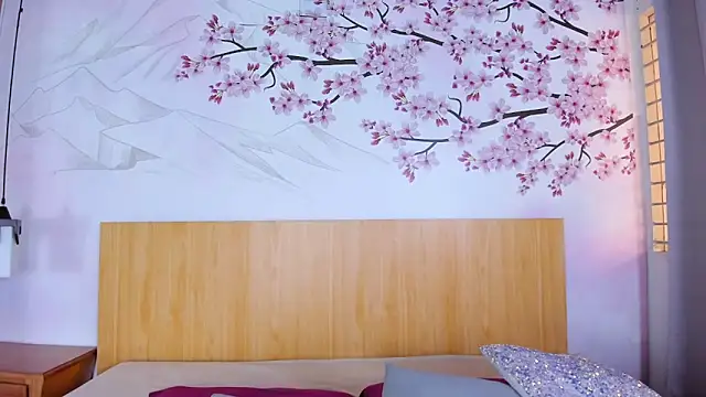 Snapshot of Yasmin_Scott chatting on 09/25/25, 12:20 Yasmin Scott online show from 09/25/25, 12:20