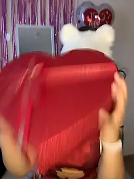 Snapshot of GinnyDelice chatting on 02/25/25, 11:33 GinnyDelice online show from 02/25/25, 11:33