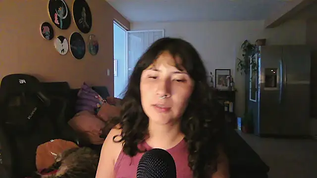 Snapshot of GinnyDelice chatting on 09/09/25, 12:21 GinnyDelice online show from 09/09/25, 12:21