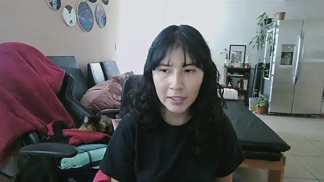 Snapshot of GinnyDelice chatting on 10/04/25, 10:41 GinnyDelice online show from 10/04/25, 10:41