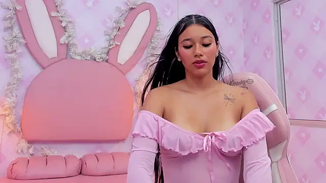 Snapshot of LIA_SWAN_ chatting on 02/07/26, 05:11 LIA SWAN online show from 02/07/26, 05:11