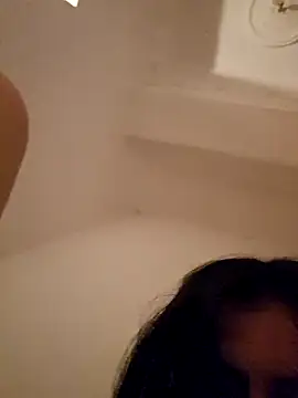 Snapshot of majdolin78 chatting on 01/21/25, 07:06 majdolin78 online show from 01/21/25, 07:06