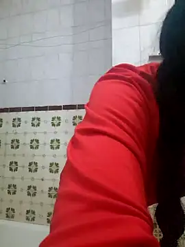 Snapshot of majdolin78 chatting on 01/31/25, 06:36 majdolin78 online show from 01/31/25, 06:36