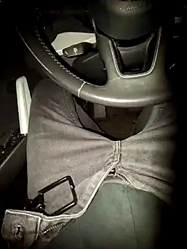 Nzino1983 online show from 03/27/26, 06:18