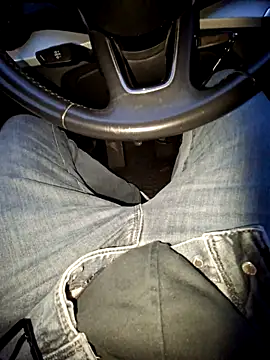 Nzino1983 online show from 04/13/26, 05:29