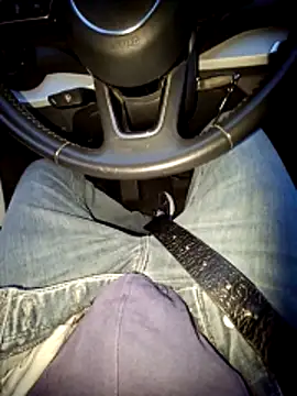 Nzino1983 online show from 04/15/26, 05:20