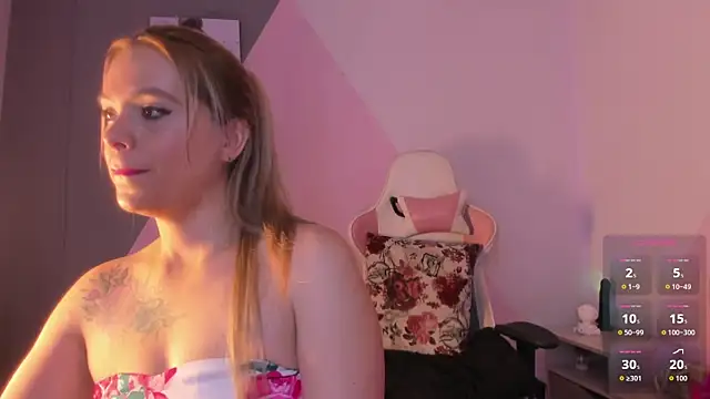 RayaCarr  online show from 11/04/25, 01:43