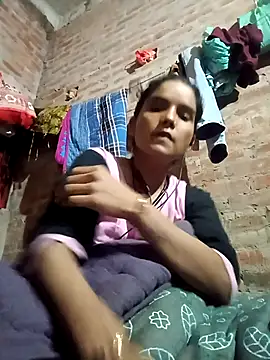 Snapshot of Sexy_Tanya69 chatting on 10/31/25, 02:29 Sexy Tanya69 online show from 10/31/25, 02:29