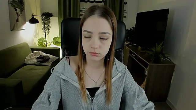 PamBeesly online show from 03/19/25, 08:12