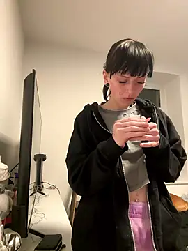 Ciara2004 online show from 01/14/26, 04:45