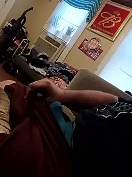 Rcraigue4 online show from 10/30/25, 08:31