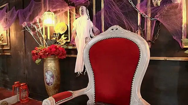 Bella Smiith  online show from 10/29/25, 12:40