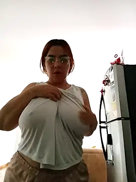 brithany olson25 online show from 02/08/25, 12:06