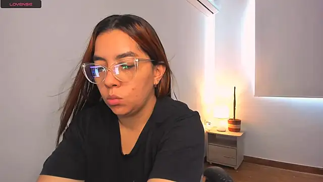 brithany olson25 online show from 02/27/25, 02:00