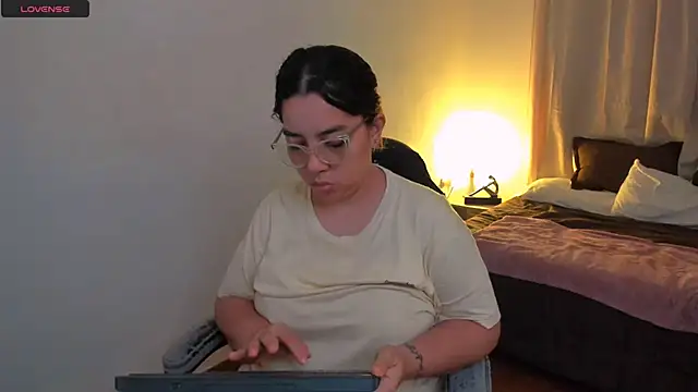 brithany olson25 online show from 09/17/25, 11:45