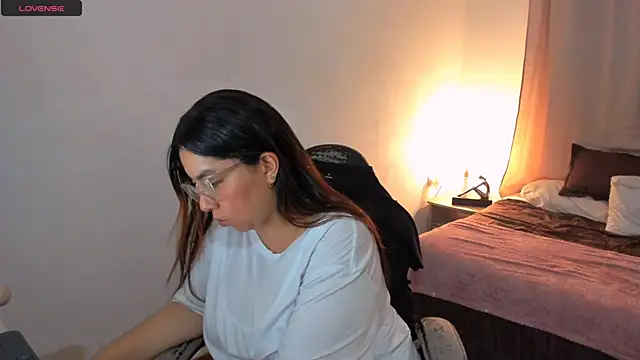 brithany olson25 online show from 10/15/25, 12:55