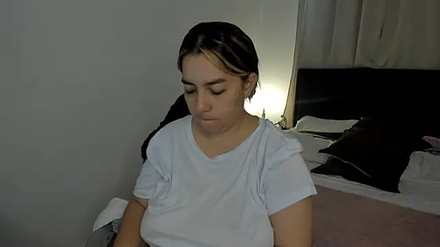 brithany olson25 online show from 02/15/26, 05:20