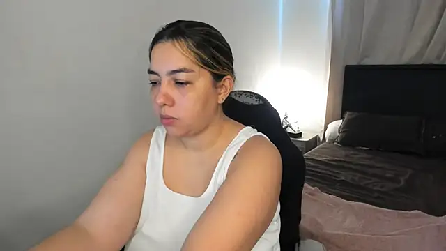 brithany olson25 online show from 04/05/26, 03:09