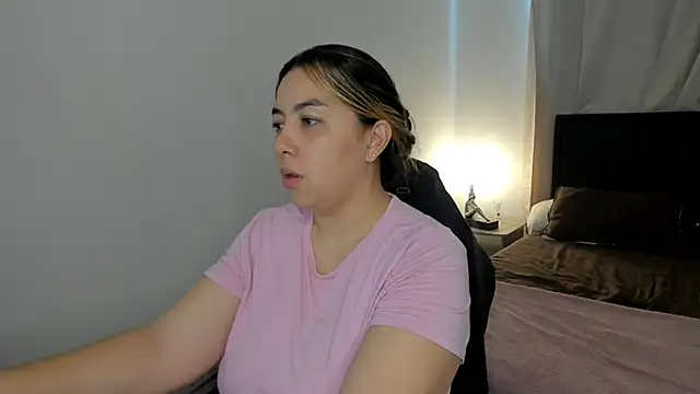 brithany olson25 online show from 04/16/26, 02:29