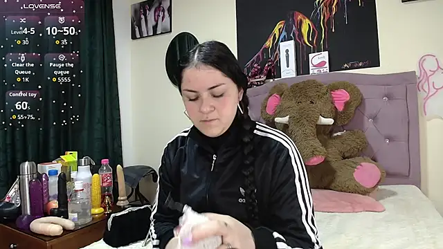 Emmie Hot online show from 09/16/25, 12:06